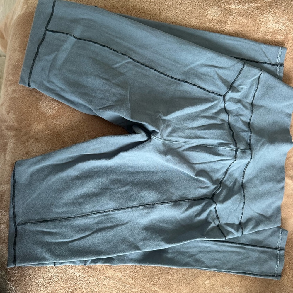 ALO Yoga Blue Leggings for Active Comfort